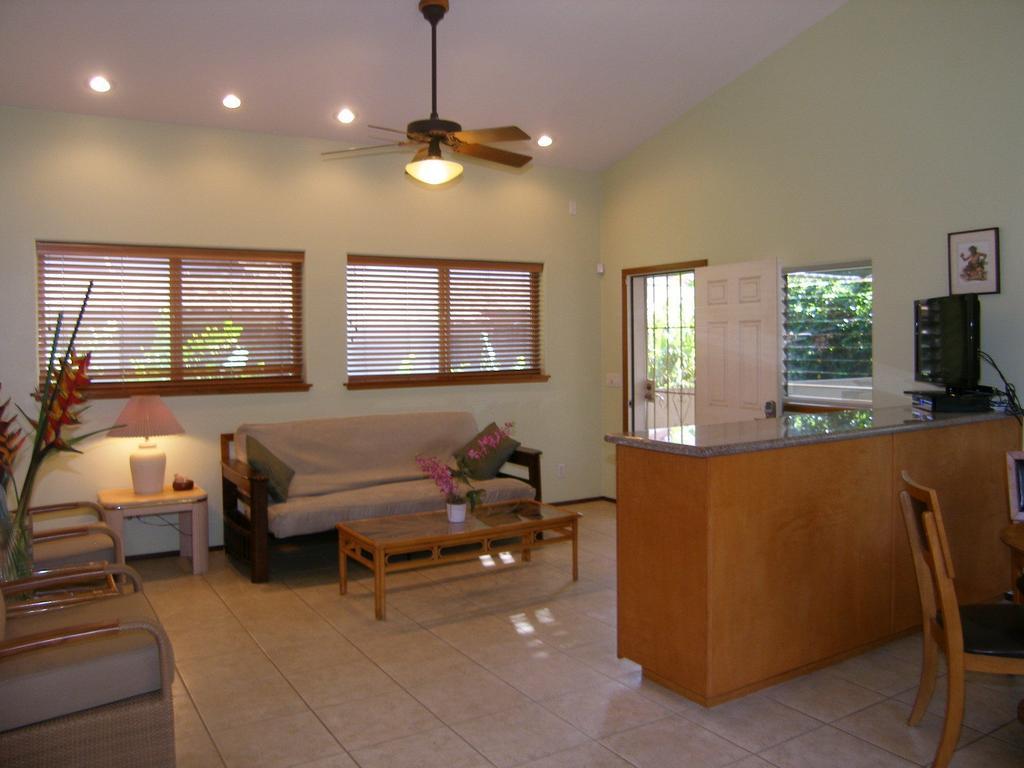 Aloha Aku Inn & Suites 基黑 客房 照片